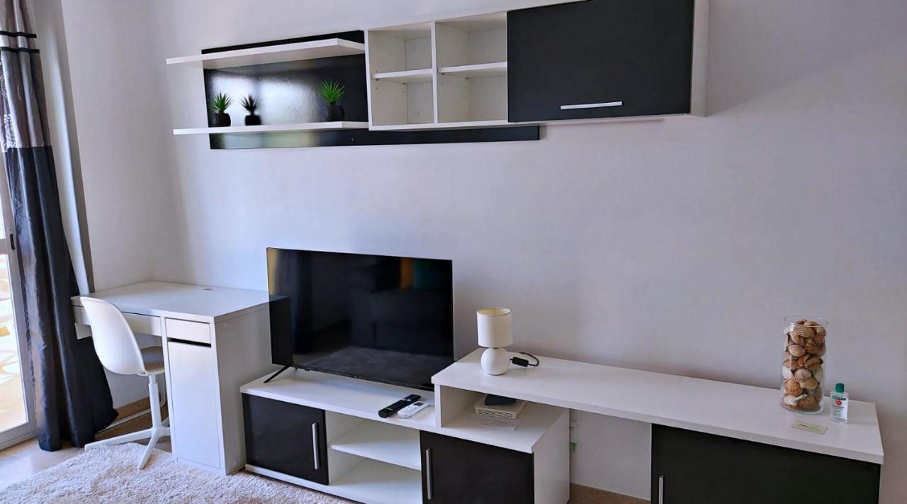 Apartment Cozy Overlooking Estepona's Marina! Estepona