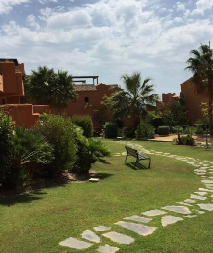 Precioso Con Jardin Y Piscina Comunitaria Apartment *