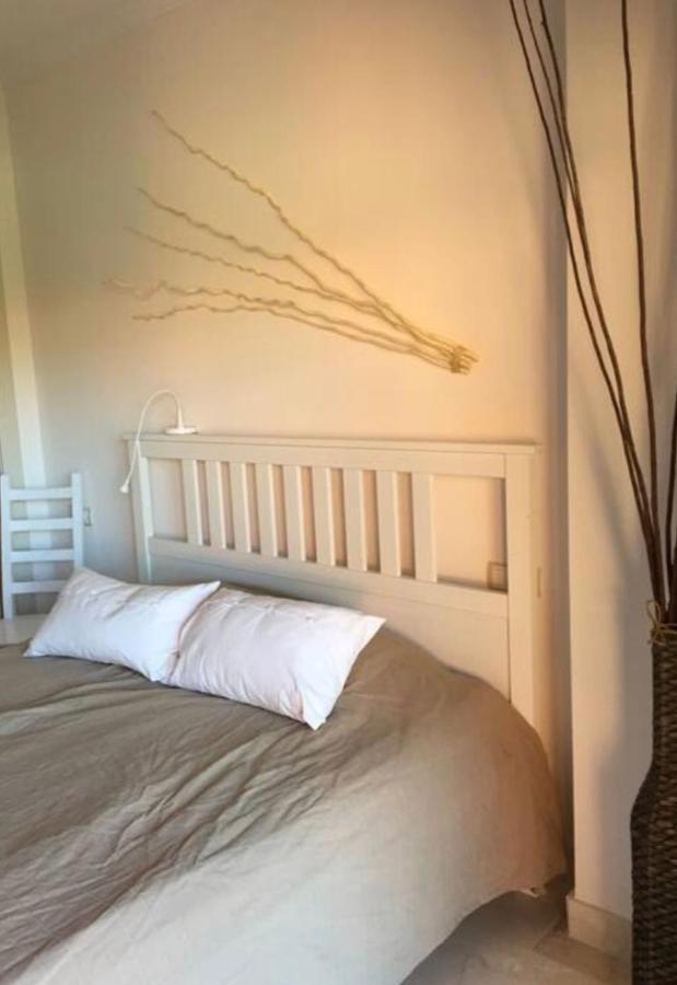Precioso Con Jardin Y Piscina Comunitaria Apartment