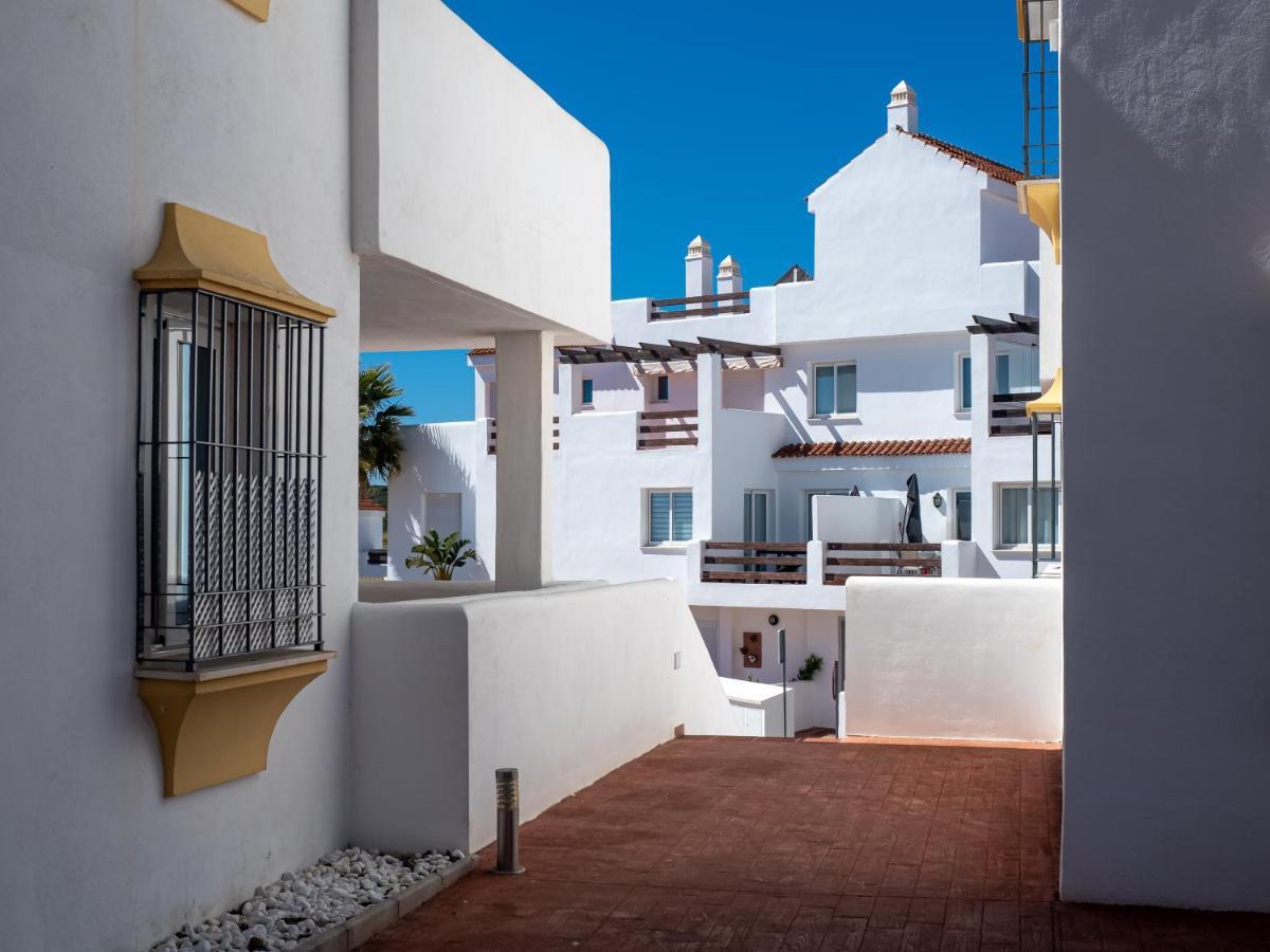 Apartment 2060-newly Furnished 2 Bedrooms With Golf *