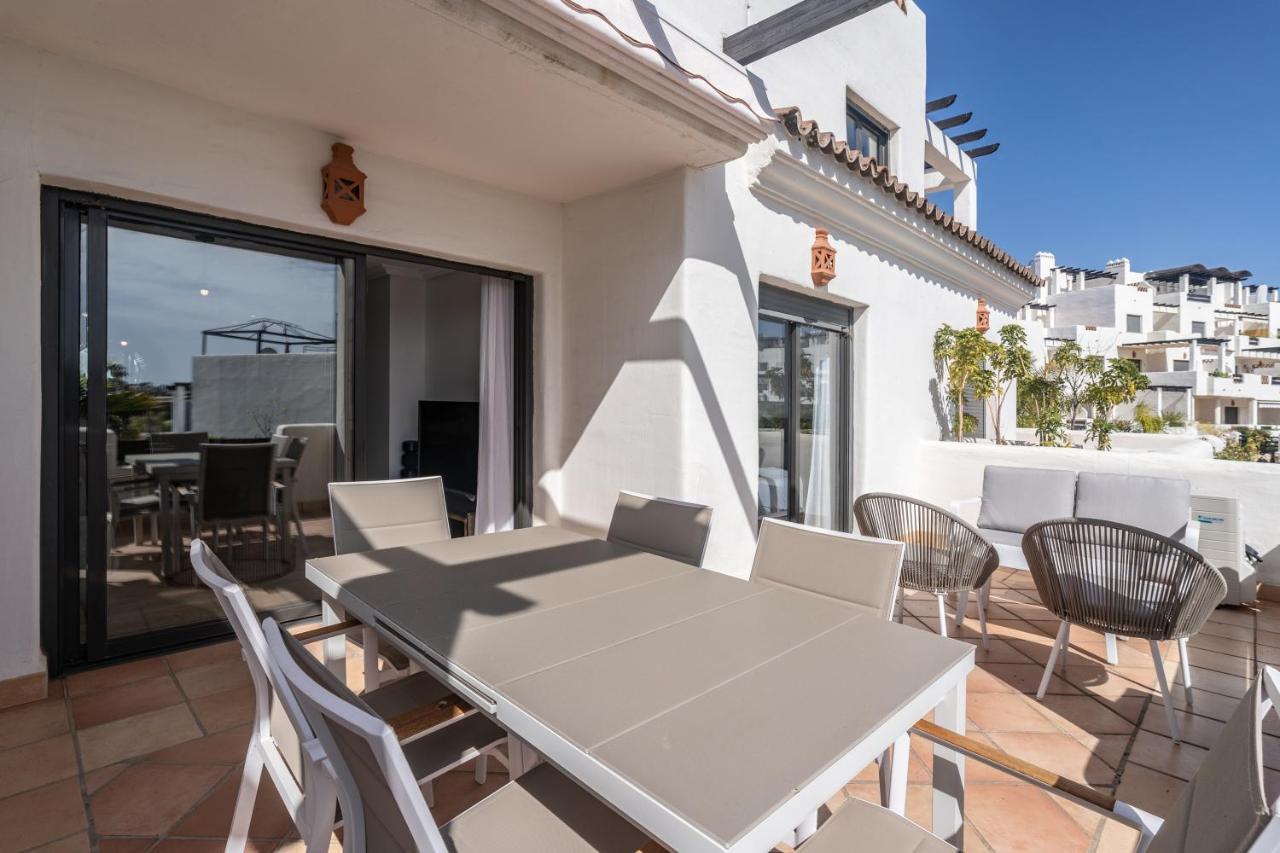 Luxe With Sea View Apartamento Estepona