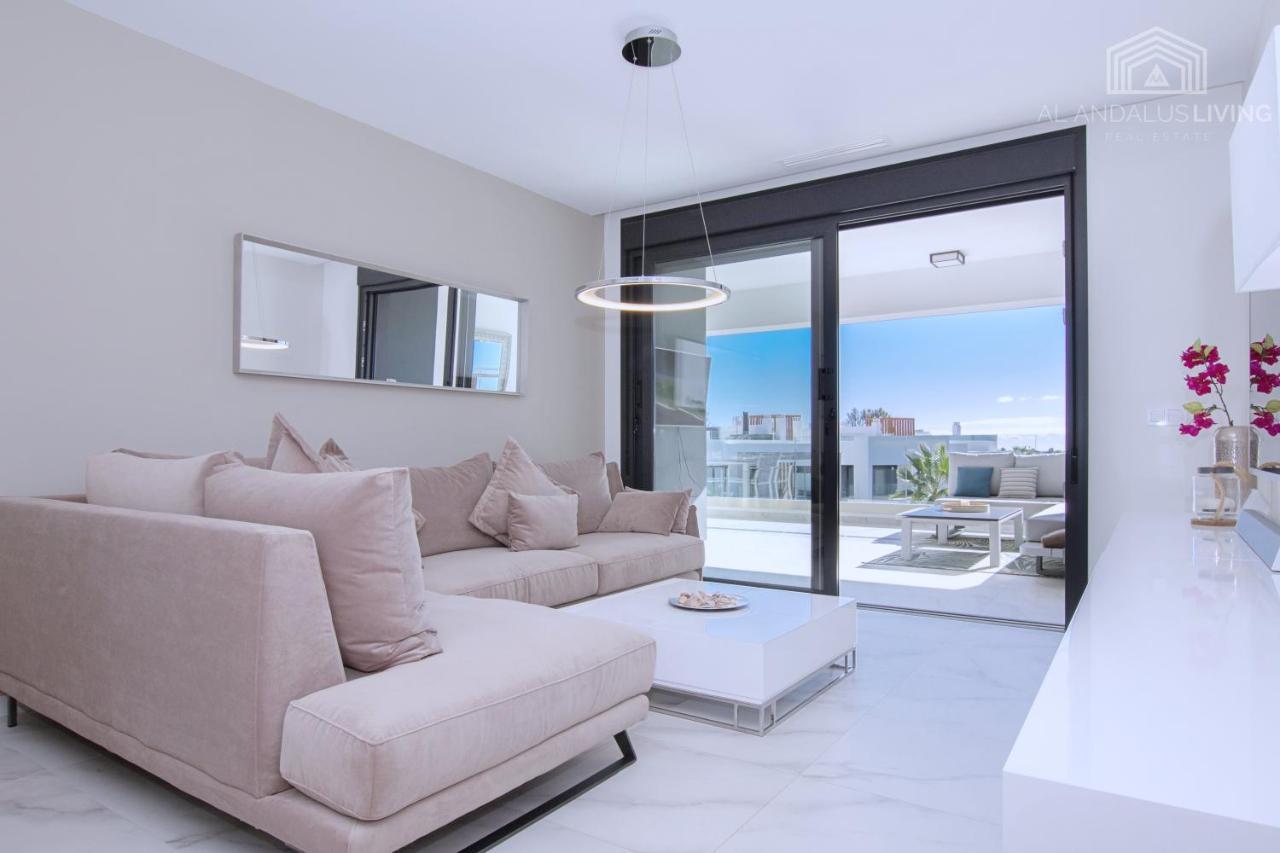 Contemporary 8 Min To Puerto Banus Apartment Estepona