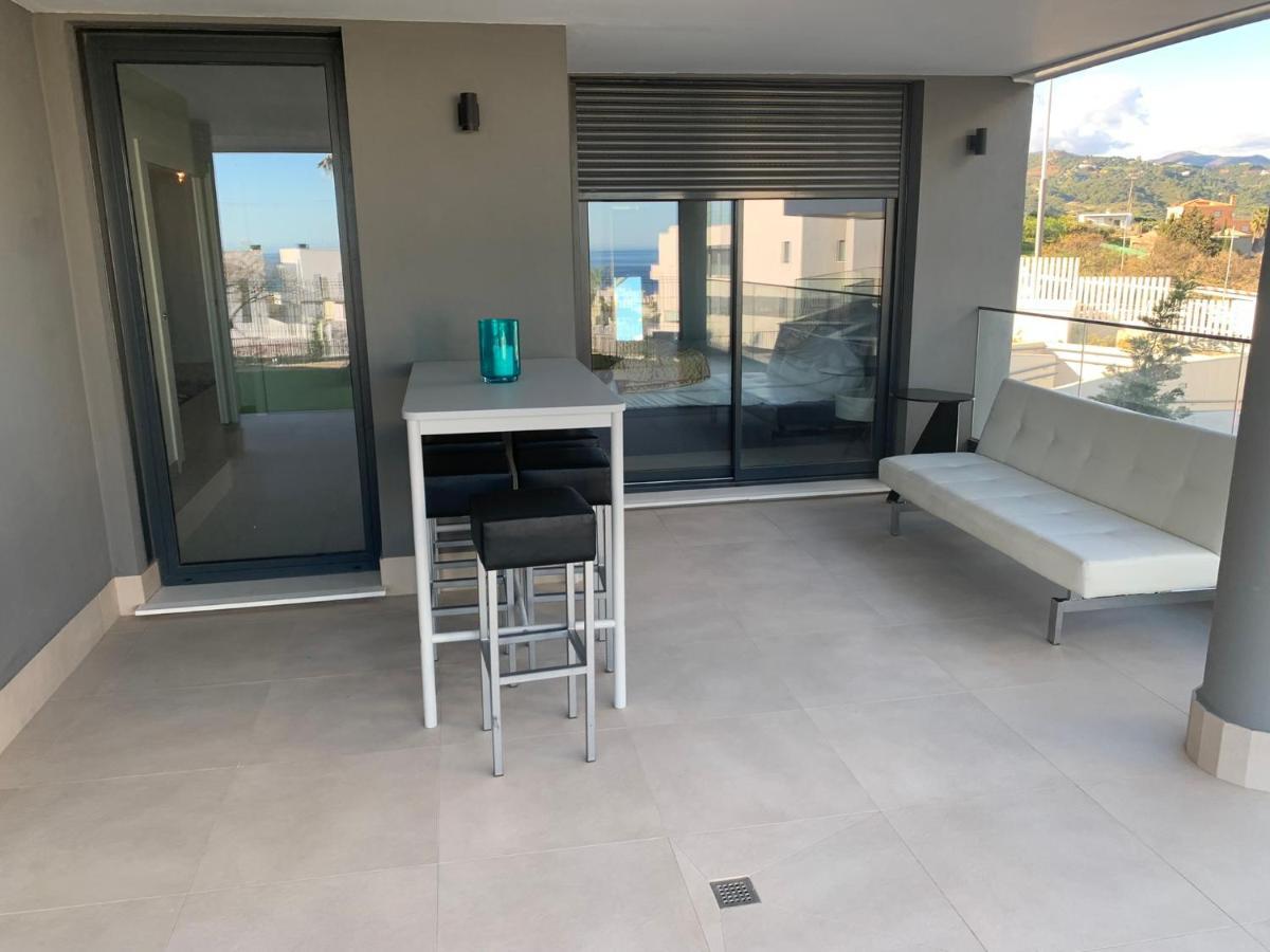 Casa Casu: Beachfront With Sea Views And Dual Pools Estepona