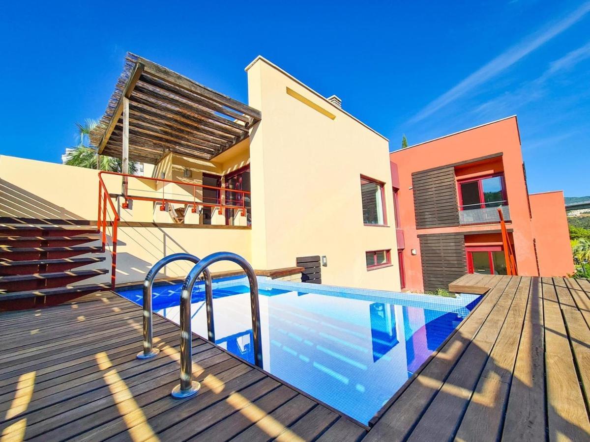 New Luxury 3 Beds Private Pool Garden Inside And Country Club Villa Estepona