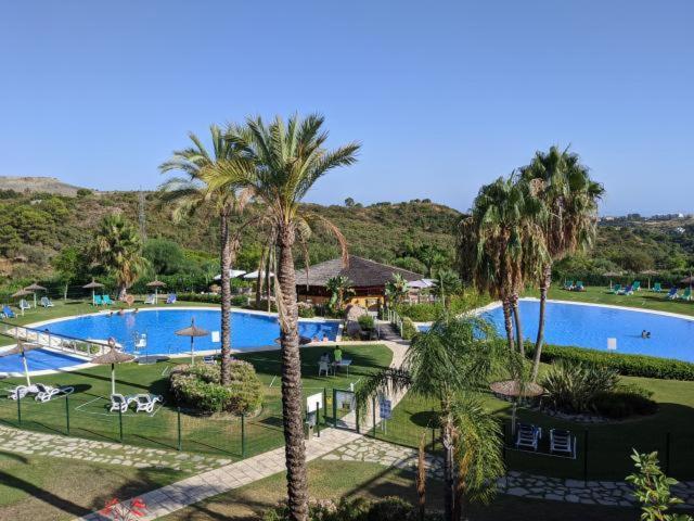 New Luxury 3 Beds Private Pool Garden Inside And Country Club *
