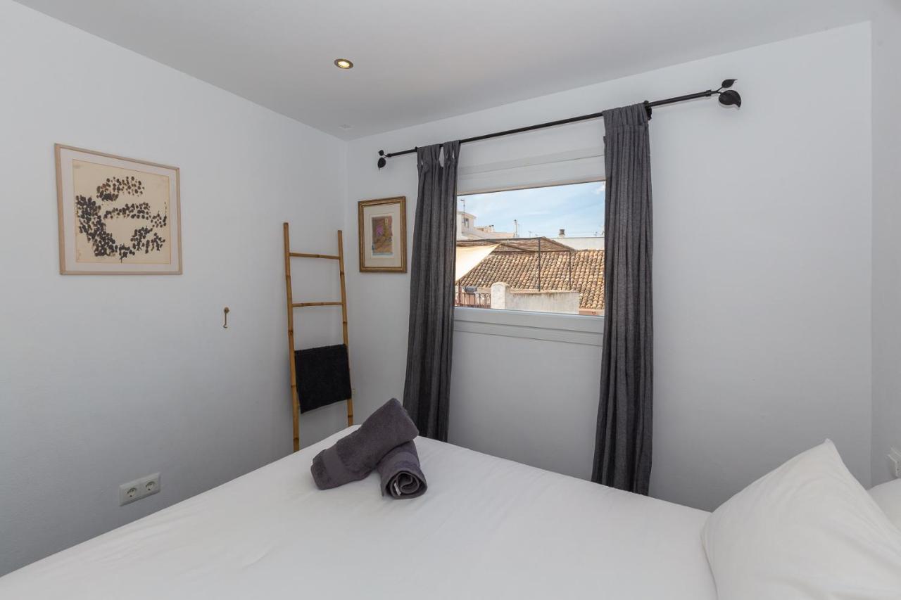 Enjoy At Our Fully Equipped 2br Town House, Beach- 1min Holiday home *