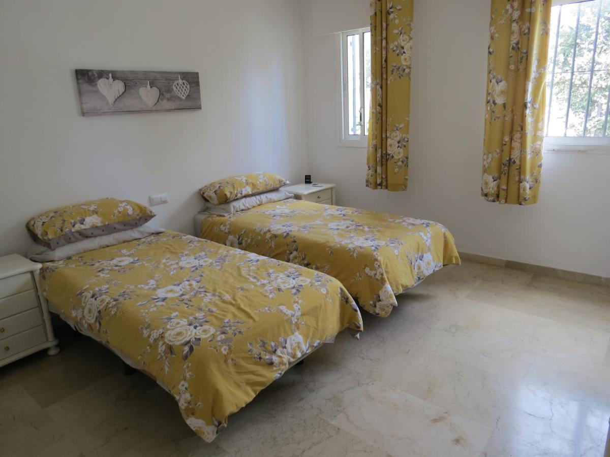 Benavista - 2 Bed Town House With Pool Vakantiehuis *