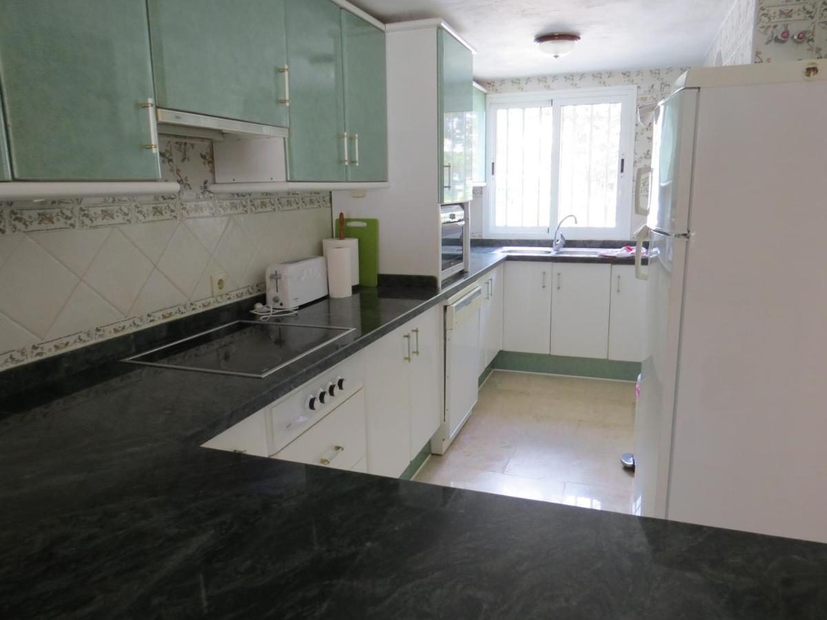 Benavista - 2 Bed Town House With Pool Vakantiehuis *