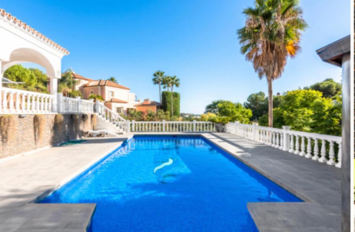 Paraiso Alto Villa *