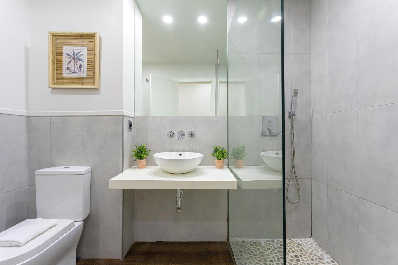 Genteel Venalmar Terrace Apartment