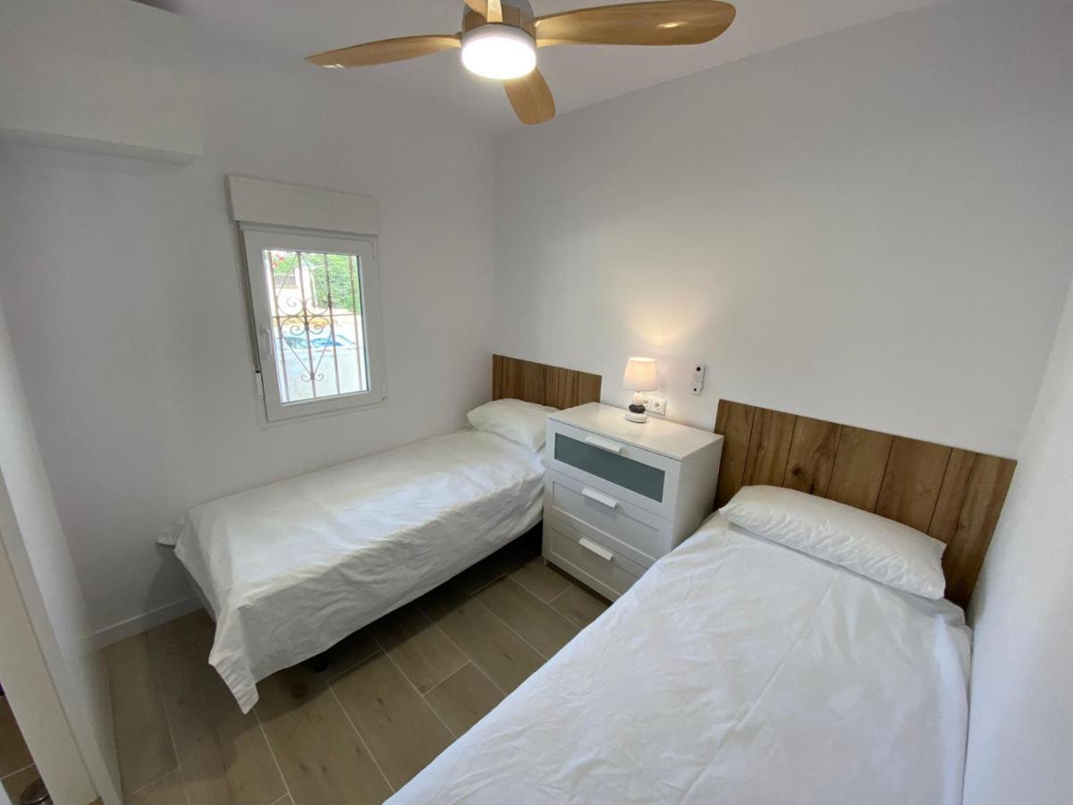 Beachfront, Top Floor Corner 2-bed, Paseo Appartement Estepona