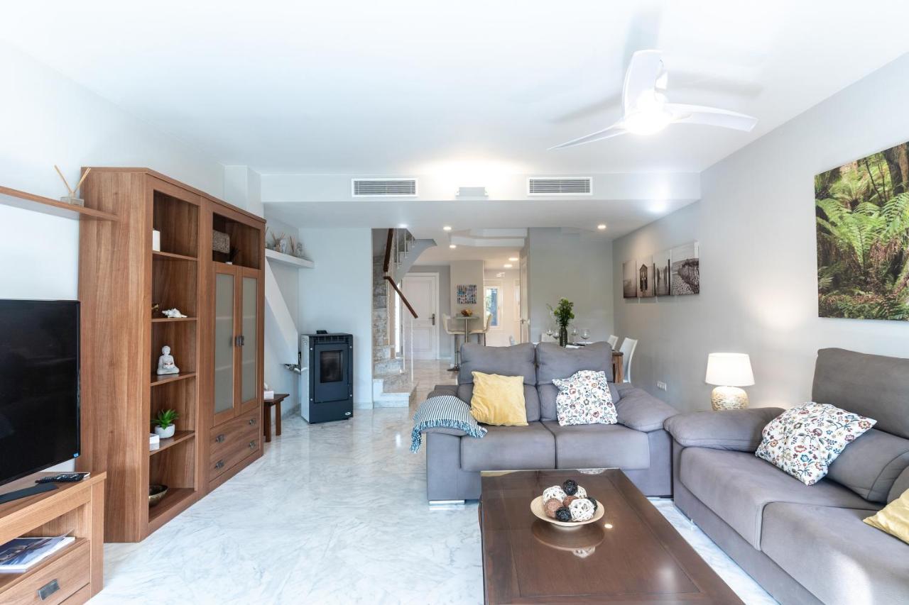 Holiday home Townhouse Beachfront In Costalita Estepona