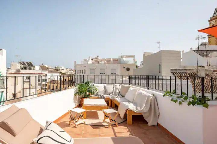 Astor Centro. 360 Roof Terrace. Epicentre Old Town Apartment Estepona