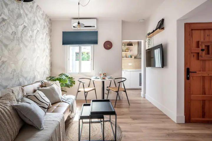 Astor Centro. 360 Roof Terrace. Epicentre Old Town Apartment