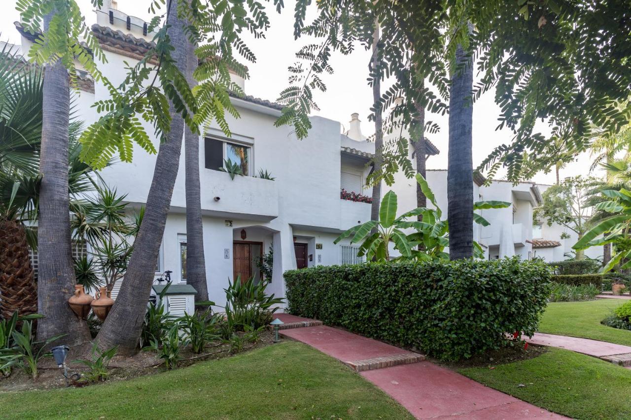 Townhouse Beachfront In Costalita *