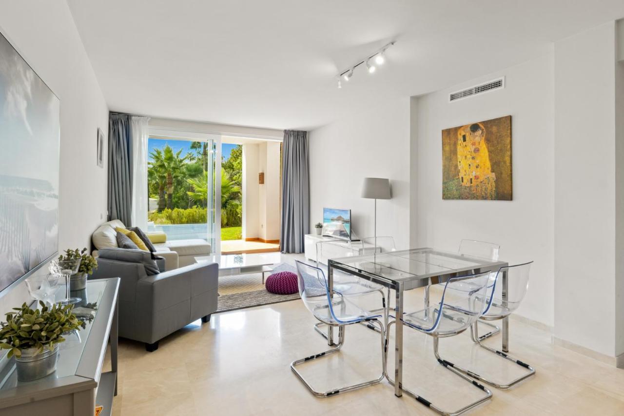 Stunning Blue Lagoon In By Costarentals - M12 Appartement Estepona