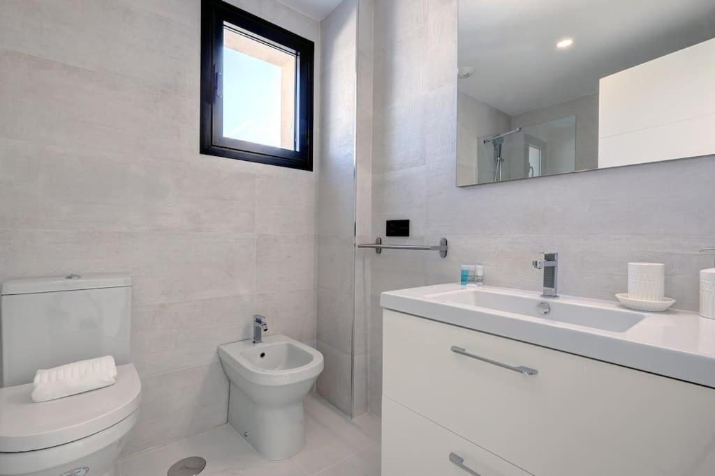 Apartment New 2 Bed Penthouse @ Hills With Sea View *