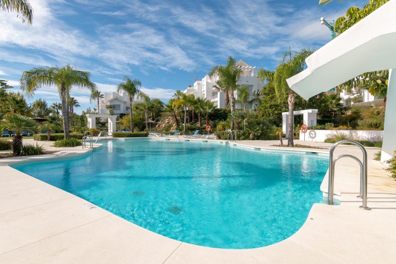 2237-modern With Private Apartment Estepona