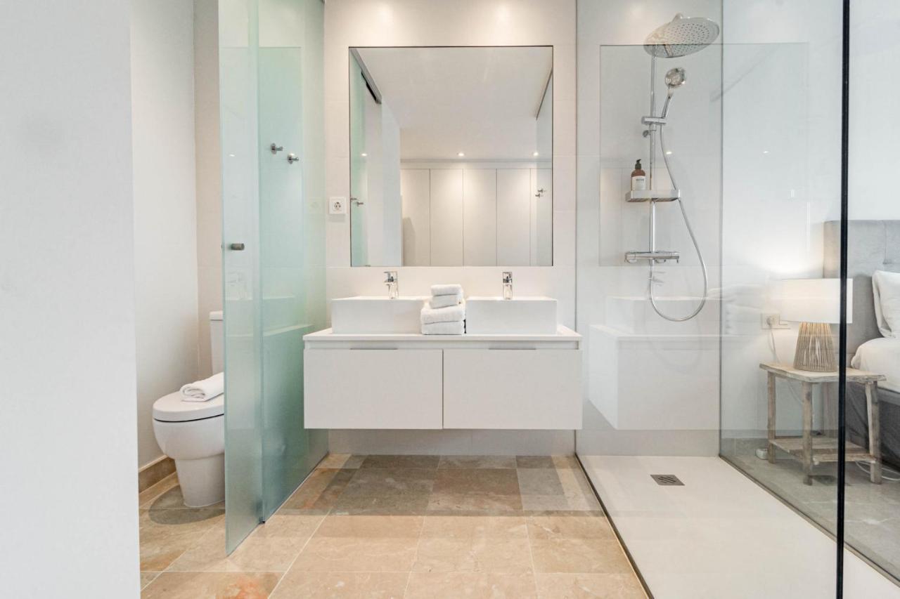 Pa18- Stunning Flat, Gym, Indoor And Outdoor Pool Apartment *