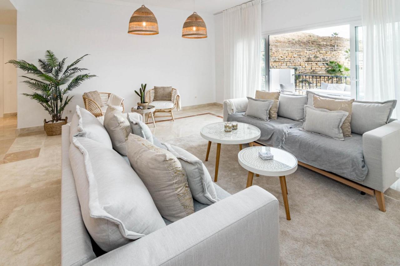 Pa18- Stunning Flat, Gym, Indoor And Outdoor Pool Apartment Estepona