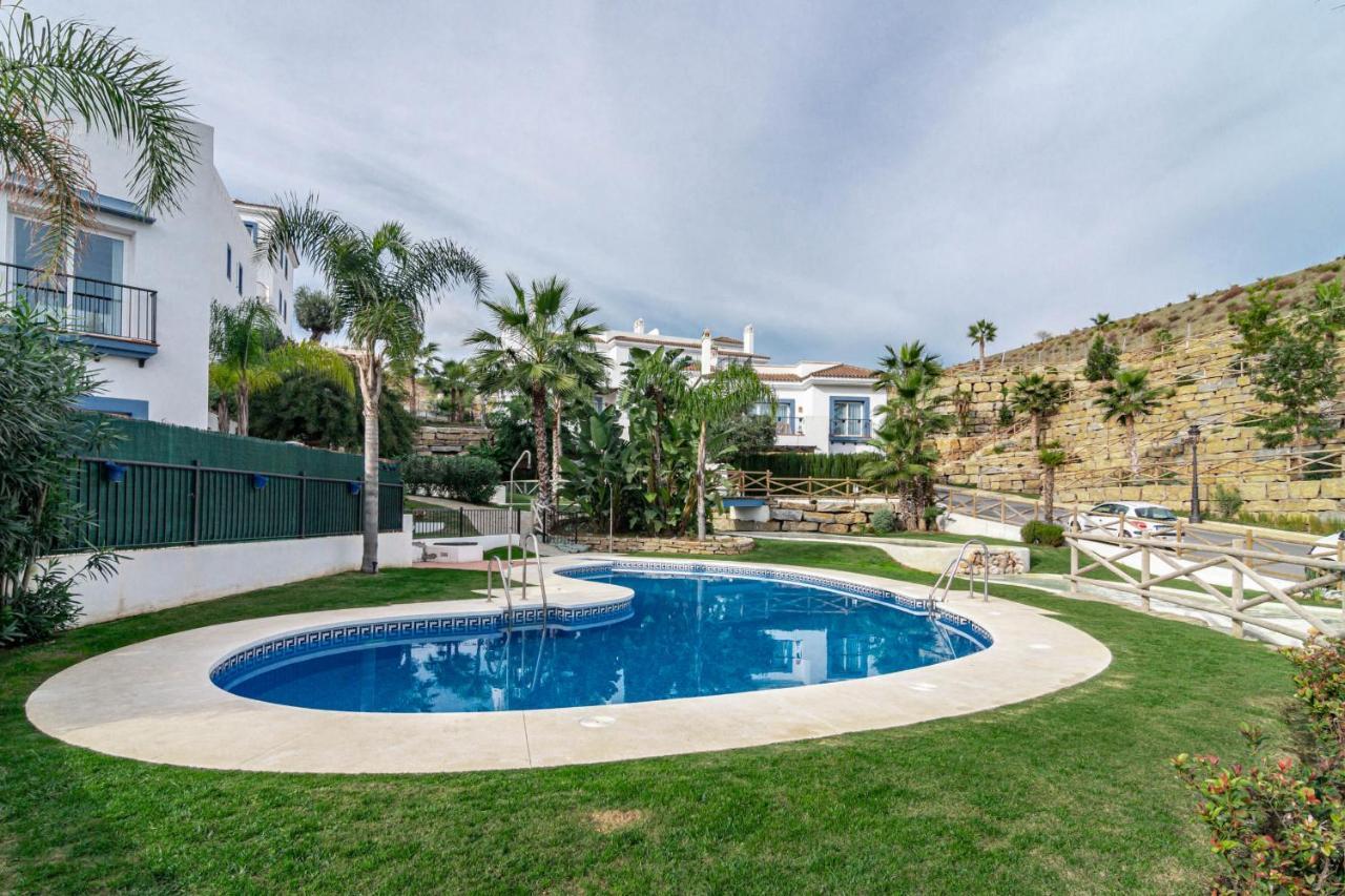 Pa18- Stunning Flat, Gym, Indoor And Outdoor Pool Estepona