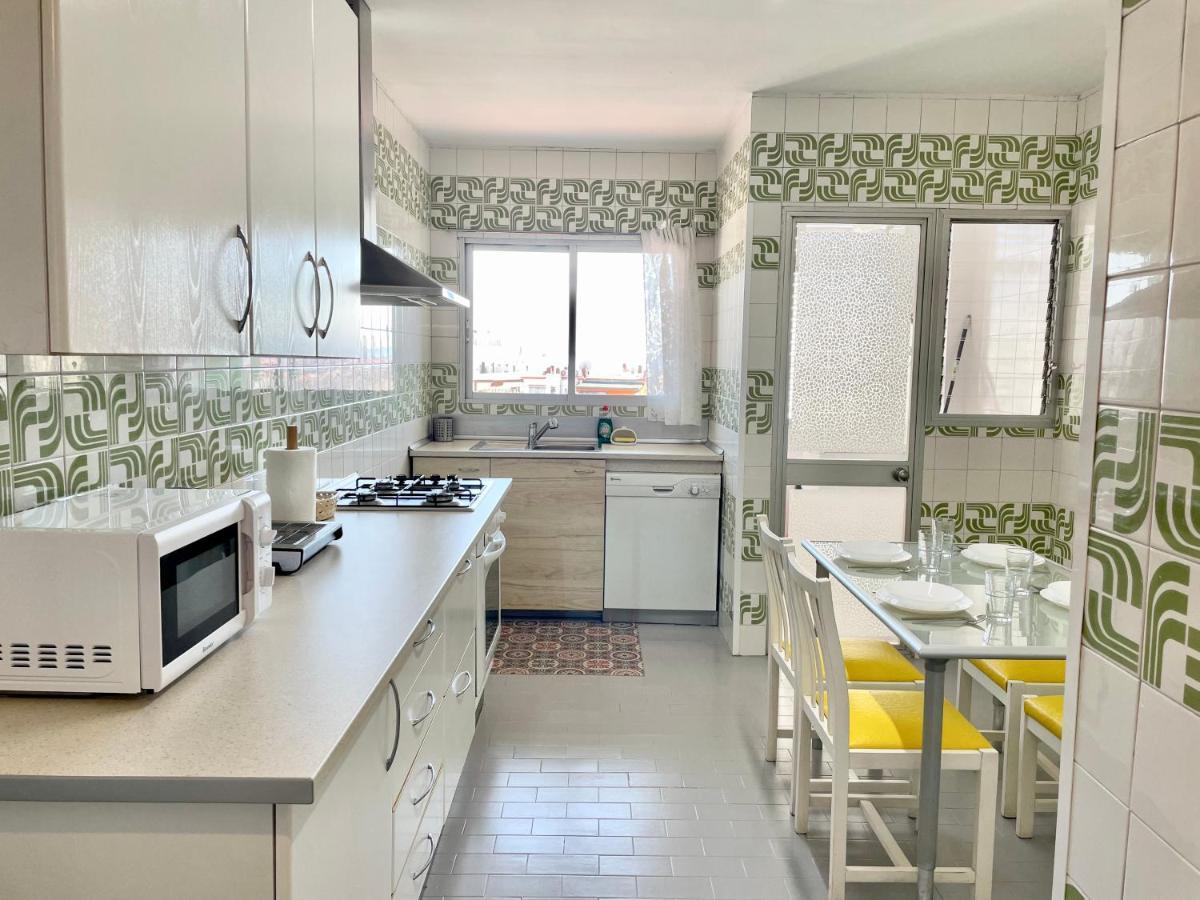 Centrico Atico Vintage Con Vistas Al Mar En - Lazaga 7b Apartamento