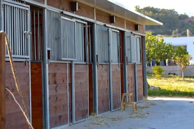 Les Chevaux De Coeur Bed & Breakfast *