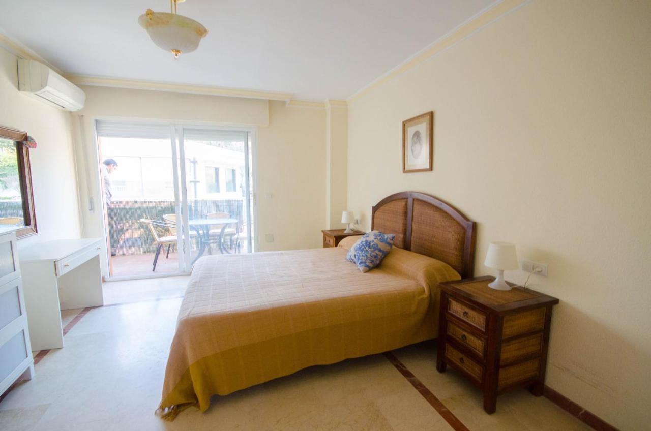Aparment Neptuno- Located On The Promenade A Few Metres From The Beach. Estepona