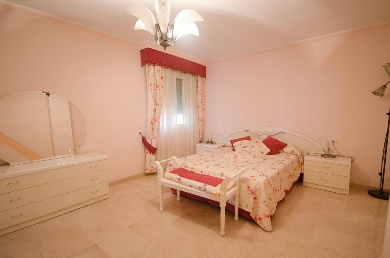 Aparment Neptuno- Located On The Promenade A Few Metres From The Beach. * Estepona