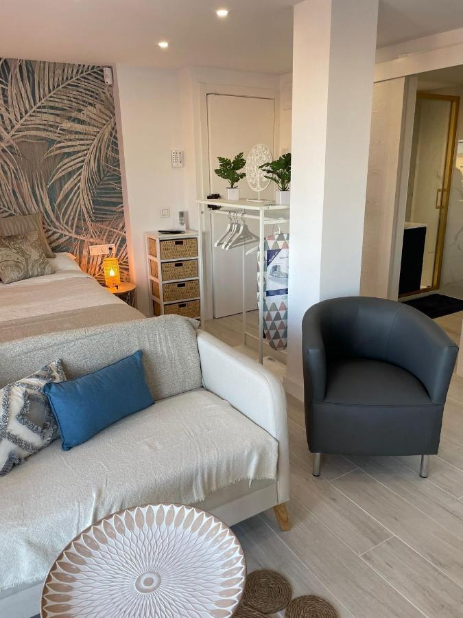 Apartment Tres Banderas *