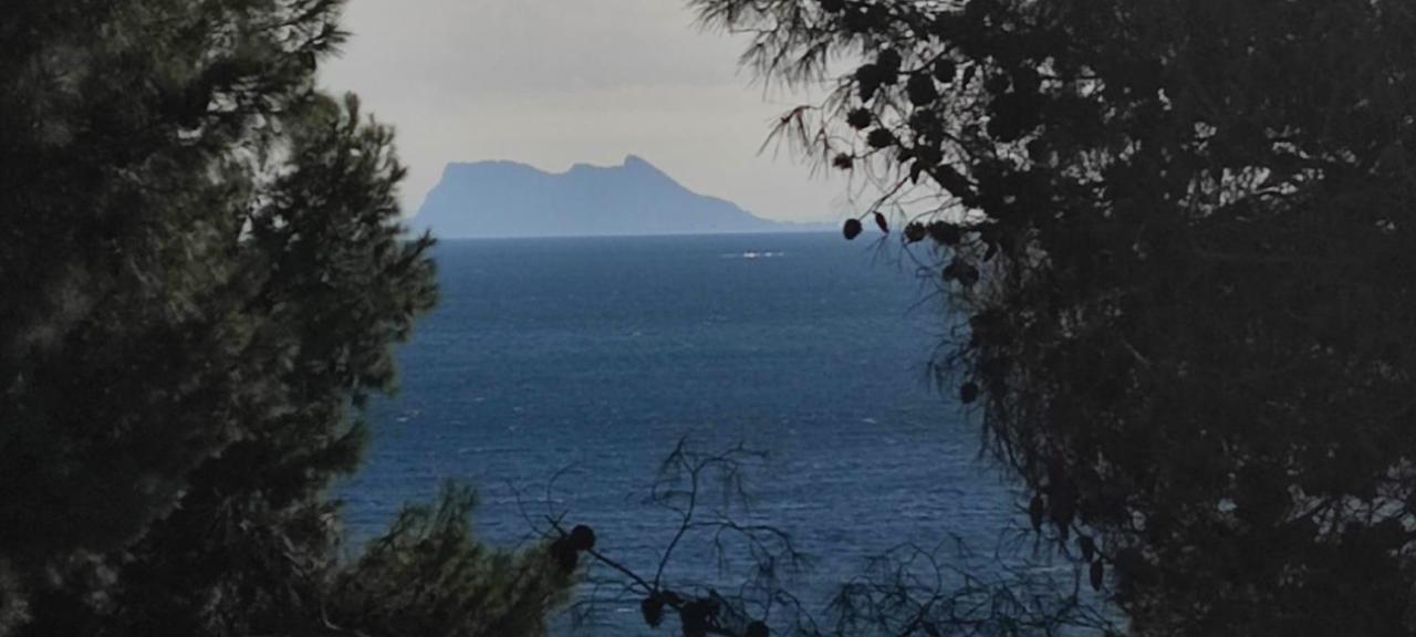 Apto Junto A La Playa Del Cristo,cerca Del Puerto Apartment