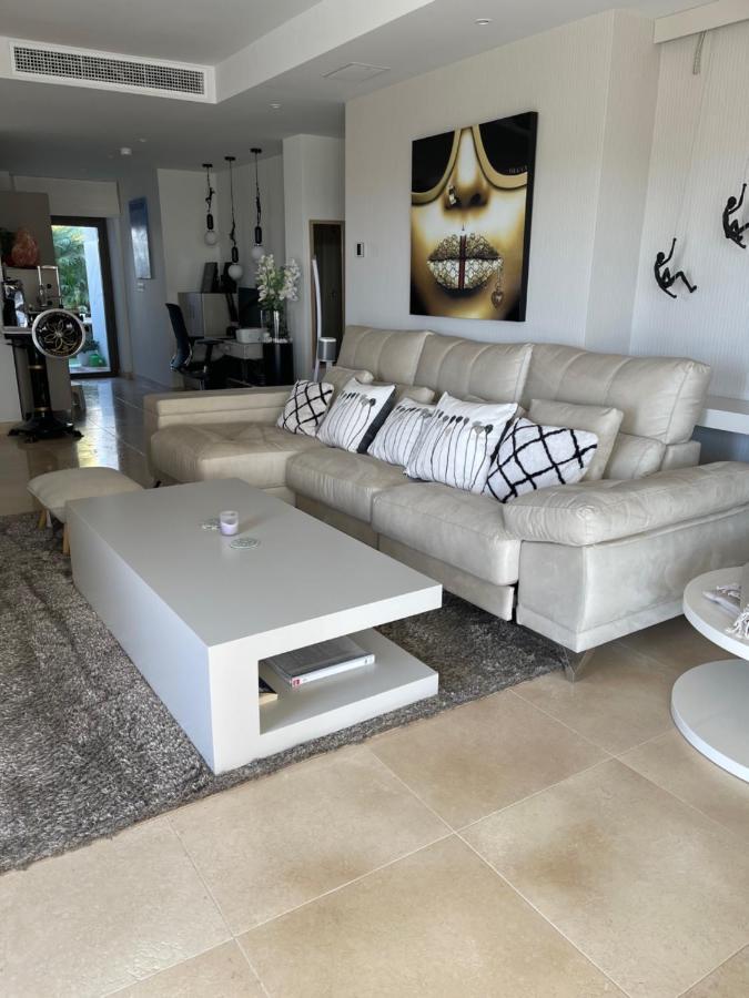Luxe In De Cortesin D38 *