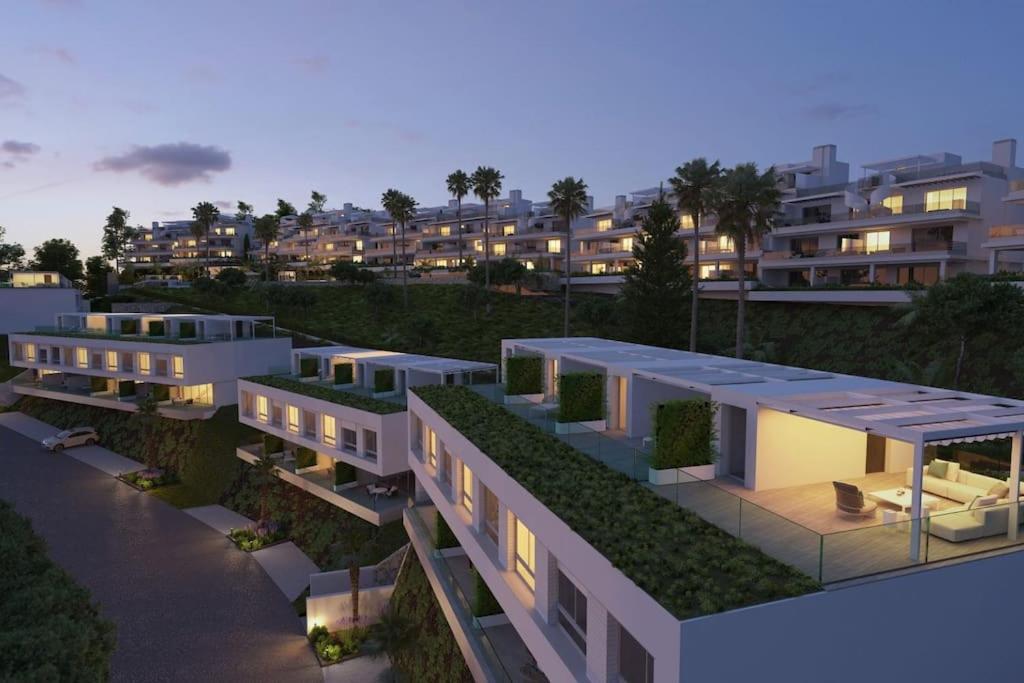 Apartment Luxurious Near Puerto Banus Estepona