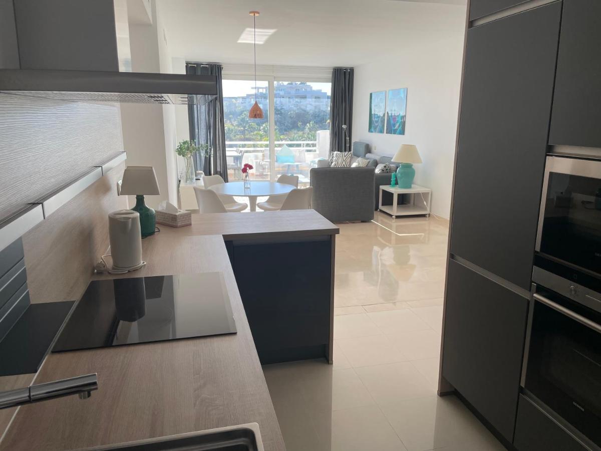 Stunning Modern 2 Bedroom - Alcazaba Lag Appartement Estepona