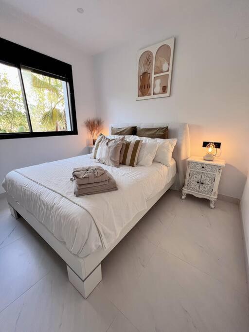 Hills Luxury 3 Bed Apartment *