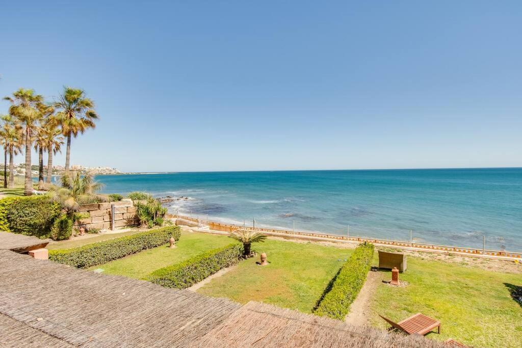 Holiday home Beachfront Townhouse