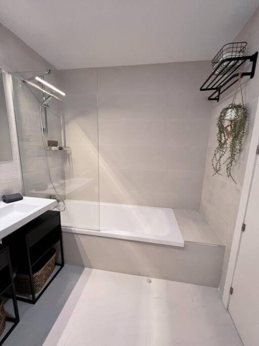 Hills Luxury 3 Bed