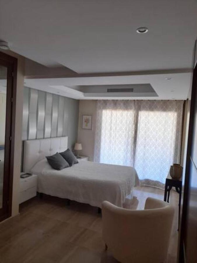 Bright Seafront Apartment-bahia De La Plata-4 People Apartamento Estepona