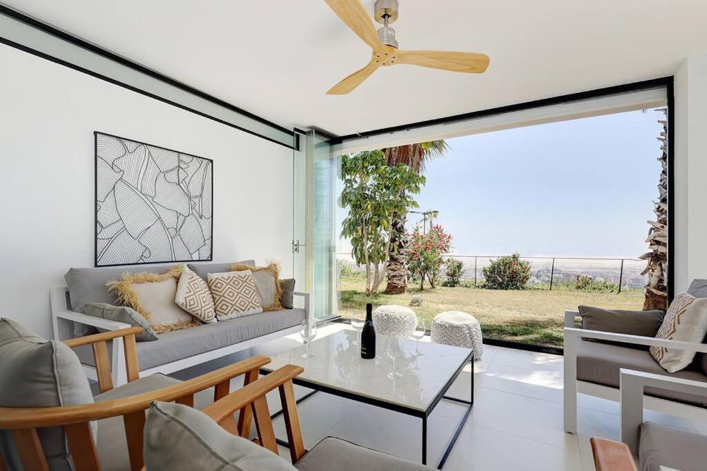 Ground Floor 4 Bedroom @ Hills! Apartment Estepona