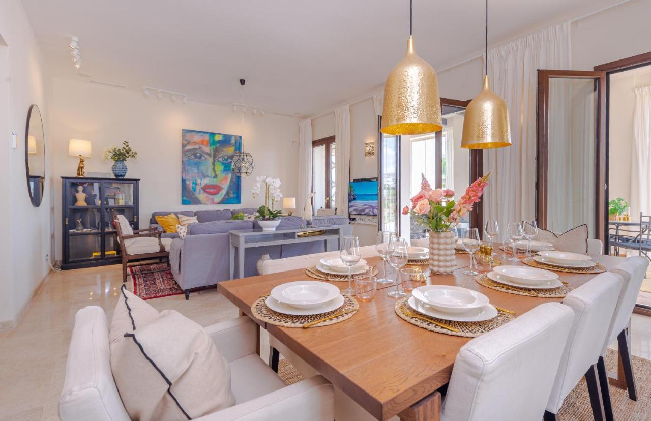 6-bdrm Andalusian Modern Next To Golf Course * Estepona