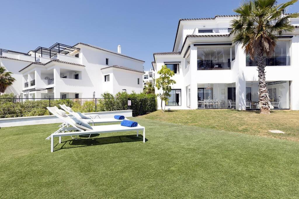 Apartment Ground Floor 4 Bedroom @ Hills! Estepona