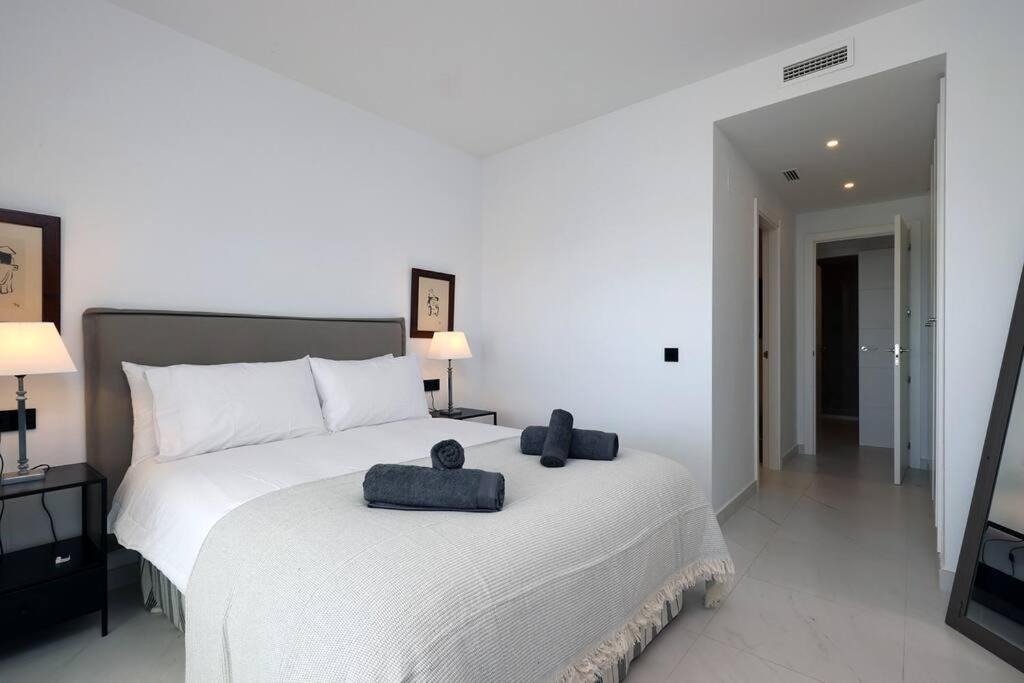 Ground Floor 4 Bedroom @ Hills! Apartment Estepona