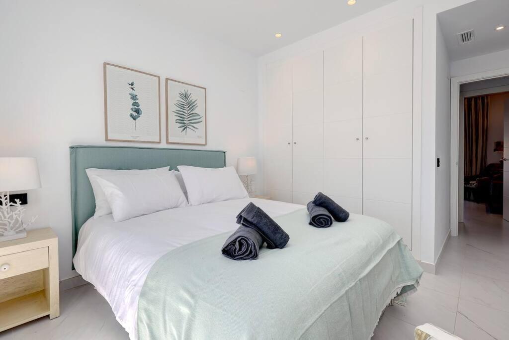 Apartment Ground Floor 4 Bedroom @ Hills!