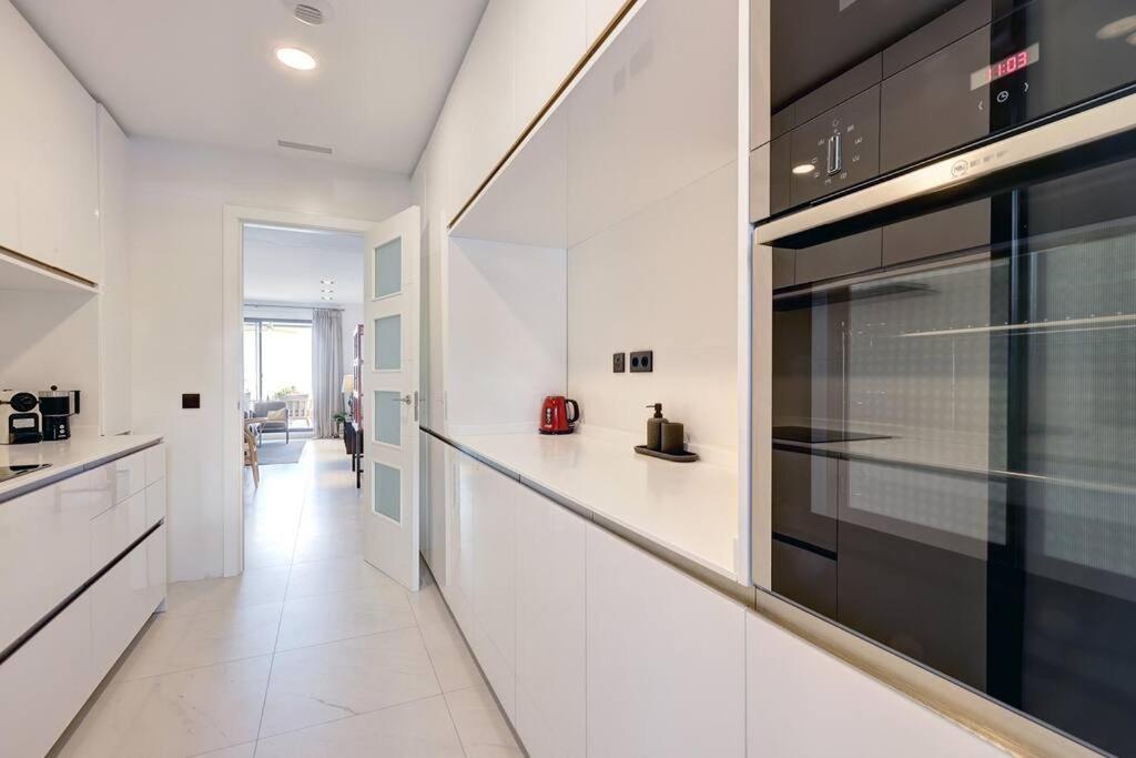 Ground Floor 4 Bedroom @ Hills! * Estepona