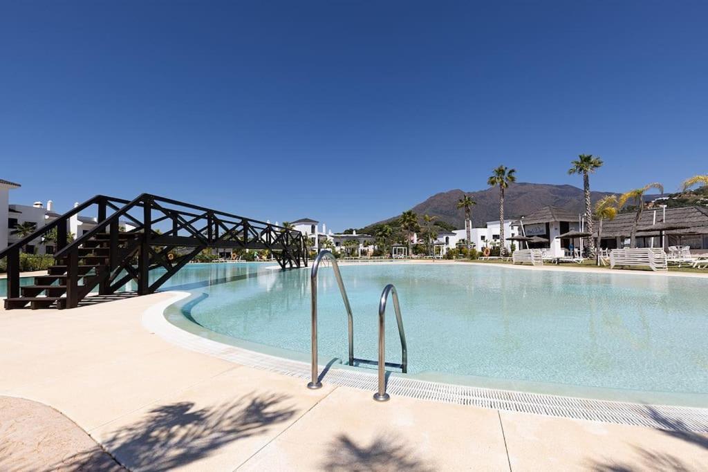 Ground Floor 4 Bedroom @ Hills! Estepona