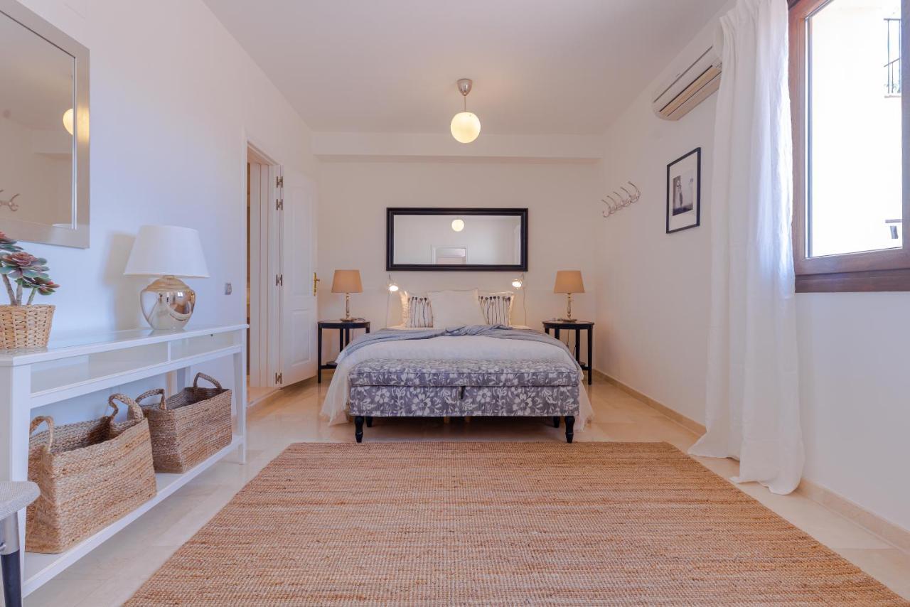Apartment 6-bdrm Andalusian Modern Next To Golf Course Estepona