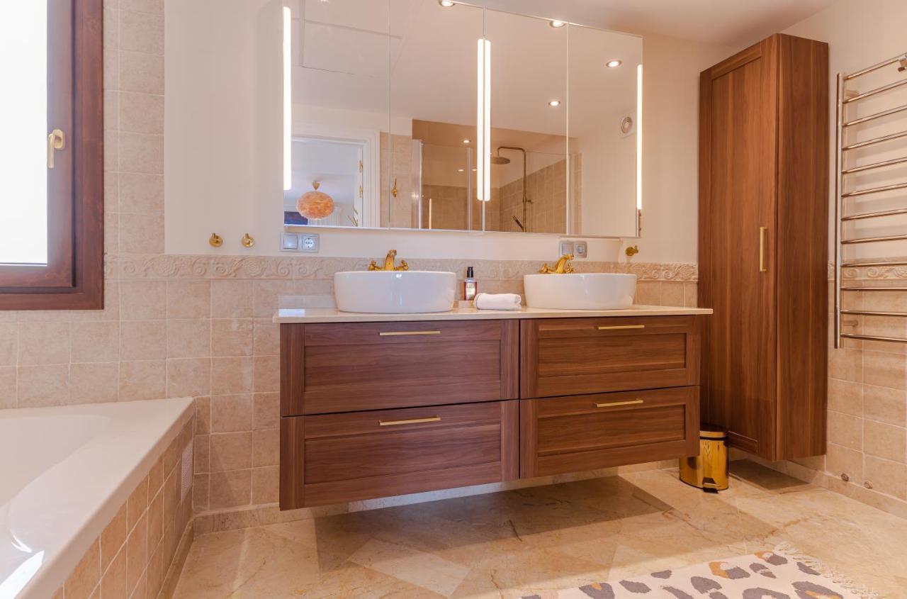 Apartment 6-bdrm Andalusian Modern Next To Golf Course