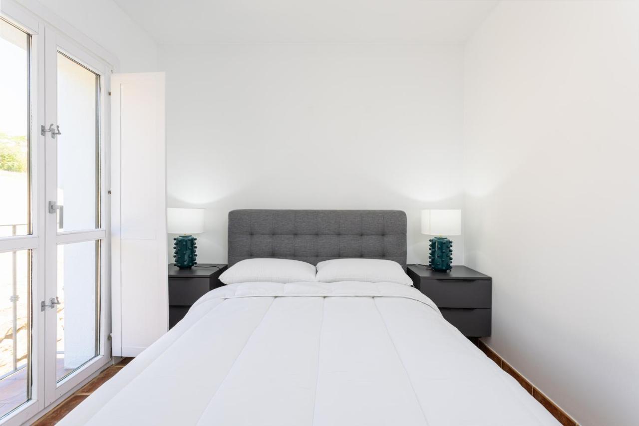 Private 4 Bedrooms House Shared Pool Montevideo Hills Golf By Aorastay Сasa de vacaciones Estepona