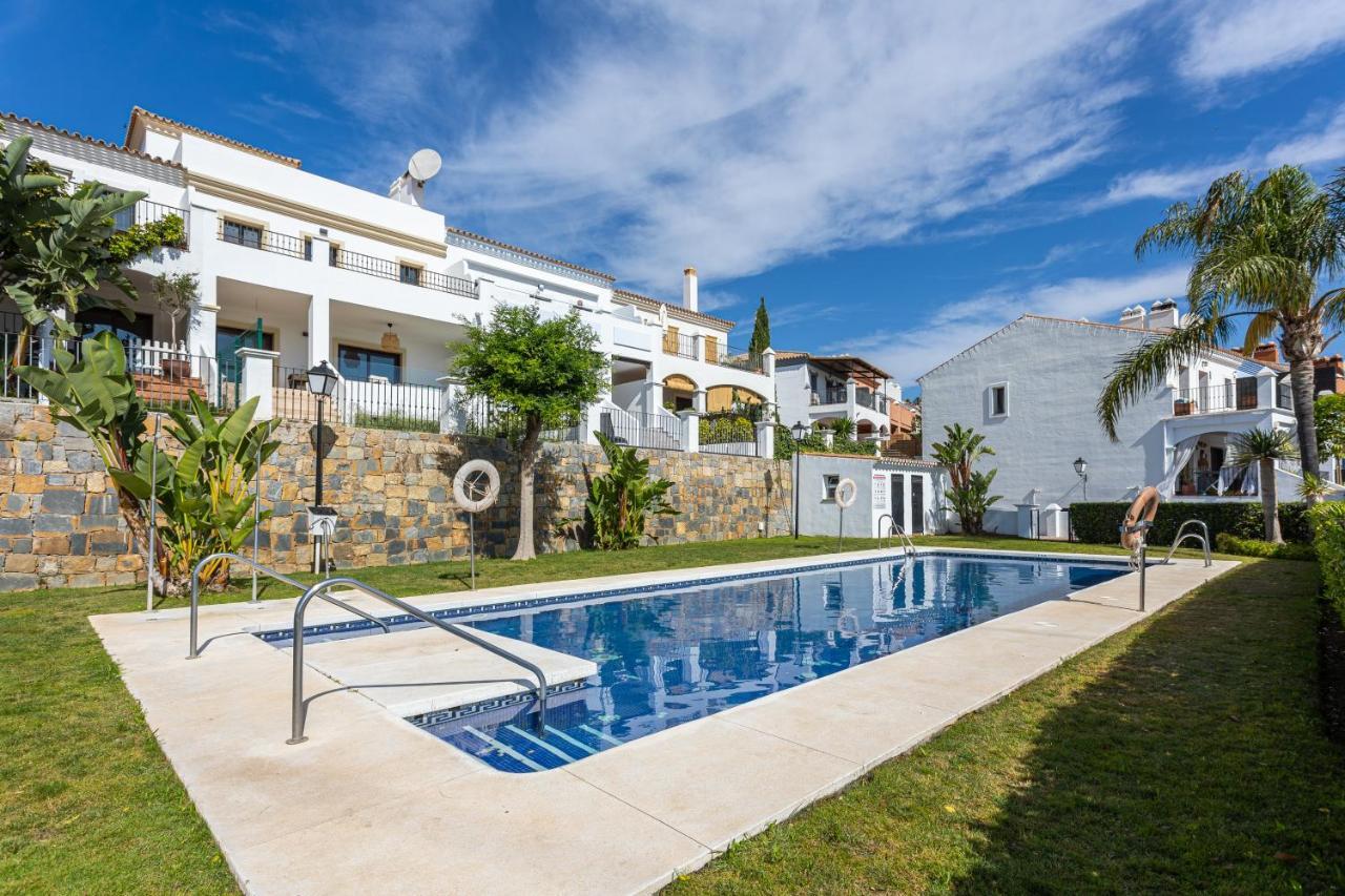 Private 4 Bedrooms House Shared Pool Montevideo Hills Golf By Aorastay Сasa de vacaciones *