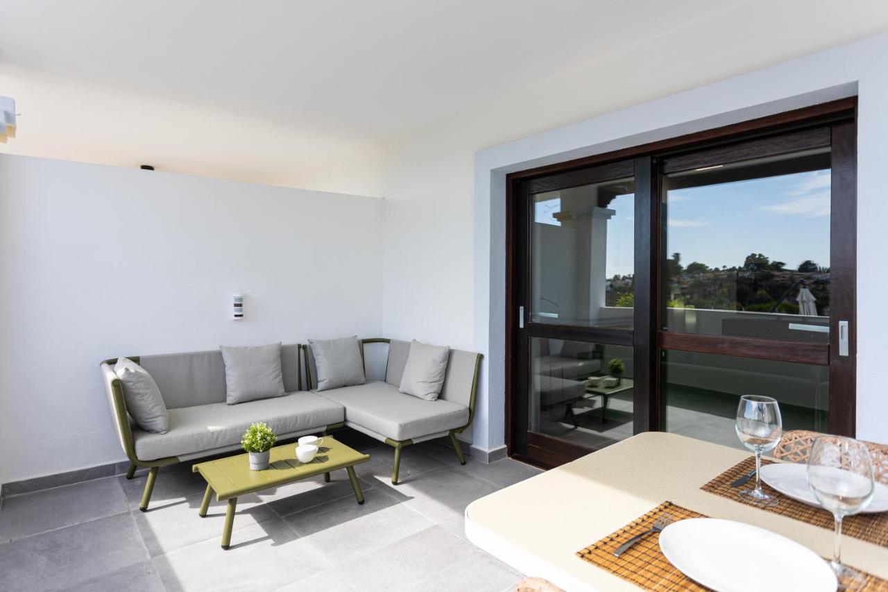 Private 4 Bedrooms House Shared Pool Montevideo Hills Golf By Aorastay Estepona